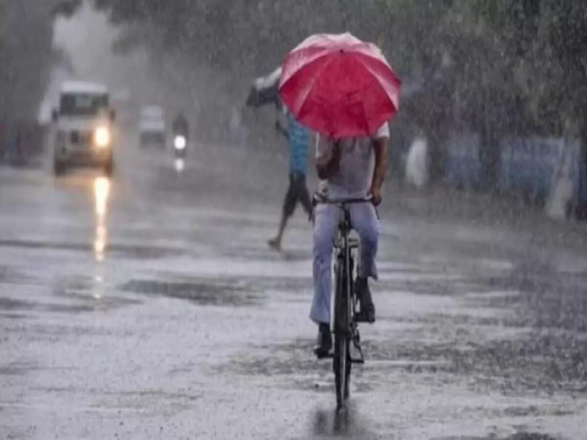 Uttar Pradesh में आज तेज हवा के साथ भारी बारिश की सम्भावना, जारी हुआ अलर्ट