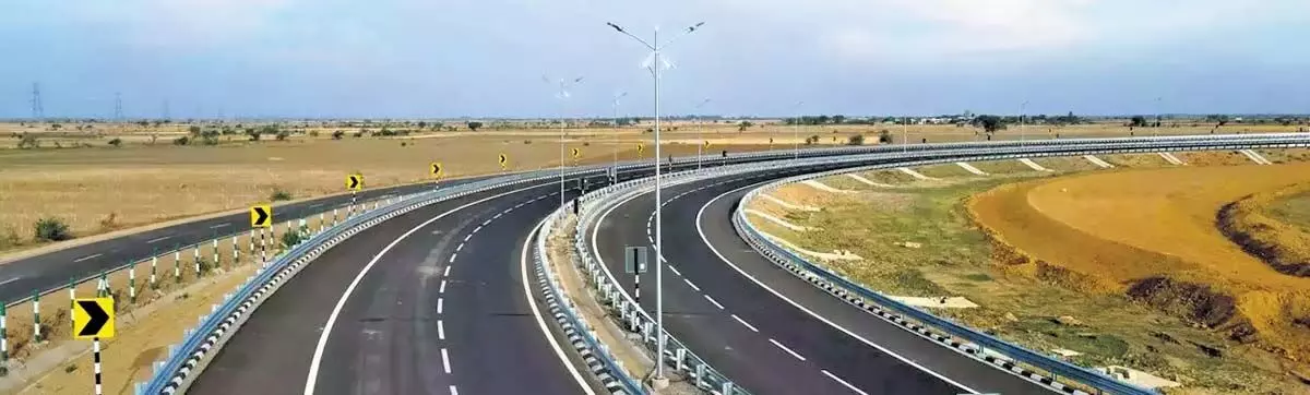 केंद्र ने Telangana में राष्ट्रीय राजमार्ग निर्माण कार्यों के लिए 7,394 करोड़ रुपये आवंटित किए