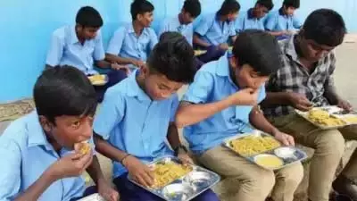 Andhra: जूनियर कॉलेजों में मध्याह्न भोजन की वापसी की उम्मीदें बढ़ीं