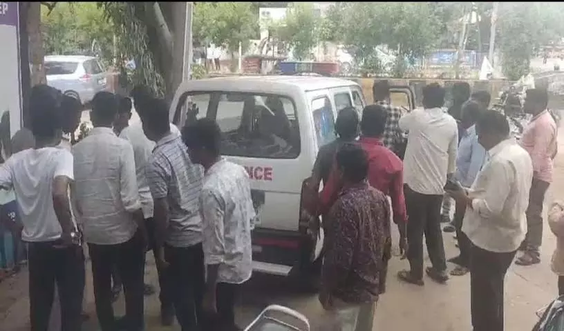 Telangana: संगारेड्डी में एक व्यक्ति ने 27 वर्षीय व्यक्ति पर चाकू से हमला किया