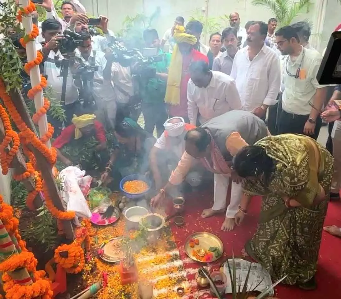 उप मुख्यमंत्री अरुण साव ने हरेली पर कृषि औजारों और गेड़ी की पूजा की