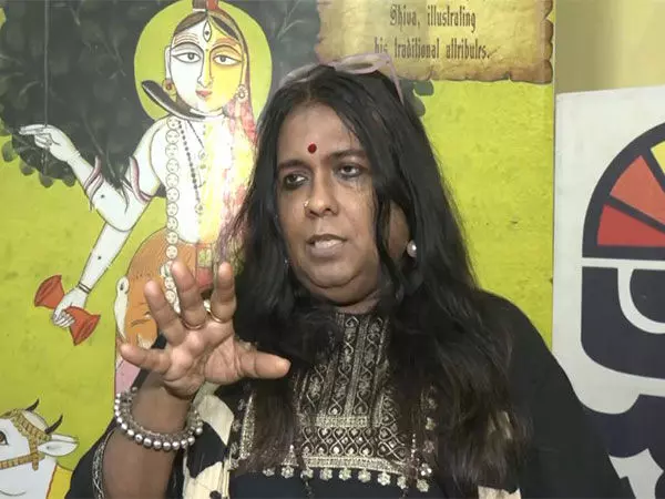 Transgender कार्यकर्ता ने CM बनर्जी से ATHB में अर्धनारीश्वर दुर्गा पूजा का समर्थन करने का आग्रह किया