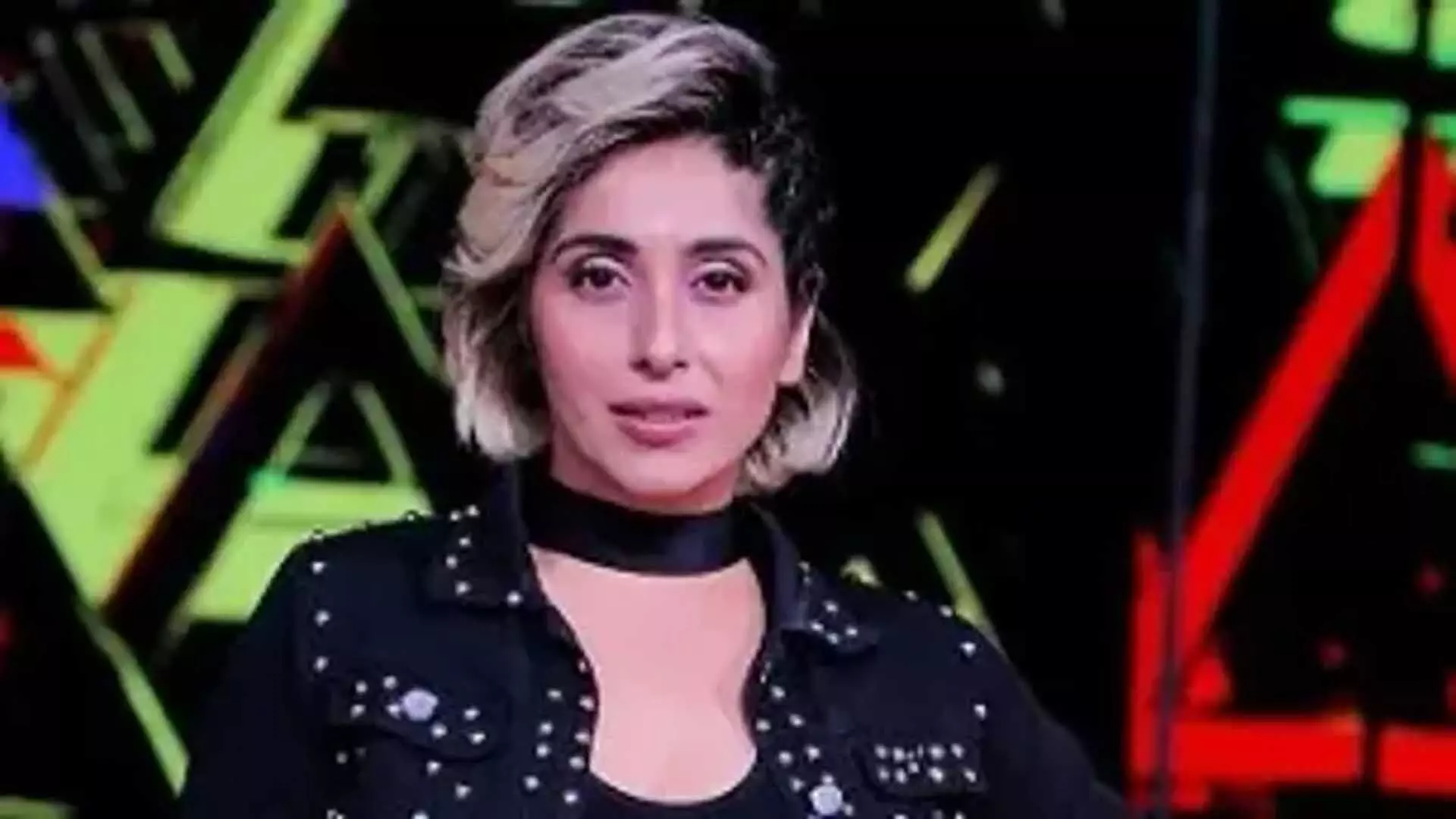 Neha Bhasin को प्रीमेंस्ट्रुअल डिस्फोरिक डिसऑर्डर का पता चला