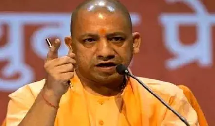 Yogi ने अयोध्या गैंगरेप मामले में एक पुलिस और अधिकारी के खिलाफ करवाई