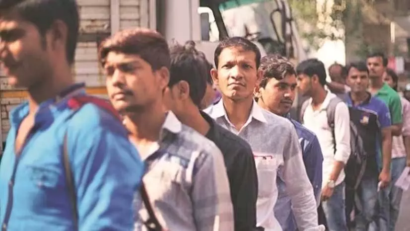 Jobs में बढ़ोतरी के बीच बेरोजगारी दर में 1.3 प्रतिशत की गिरावट