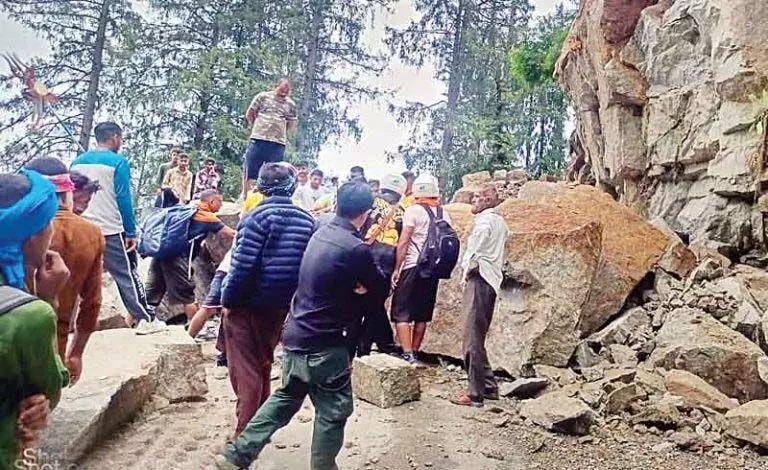 Bajreshwari Temple में तैयारियां पूरी, कल से मेले