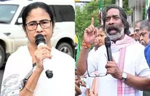 Mamata Banerjee ने हेमंत सोरेन से फोन पर बात की, बाढ़ की स्थिति पर चर्चा की