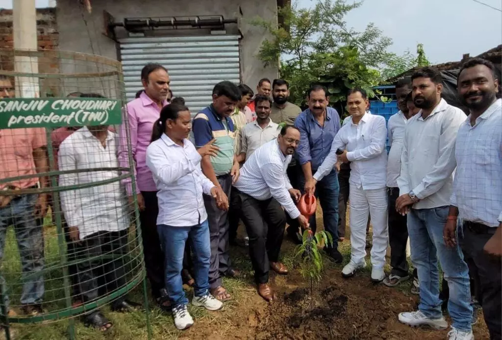Adityapur : नागरिक समन्वय समिति ने किया पौधरोपण