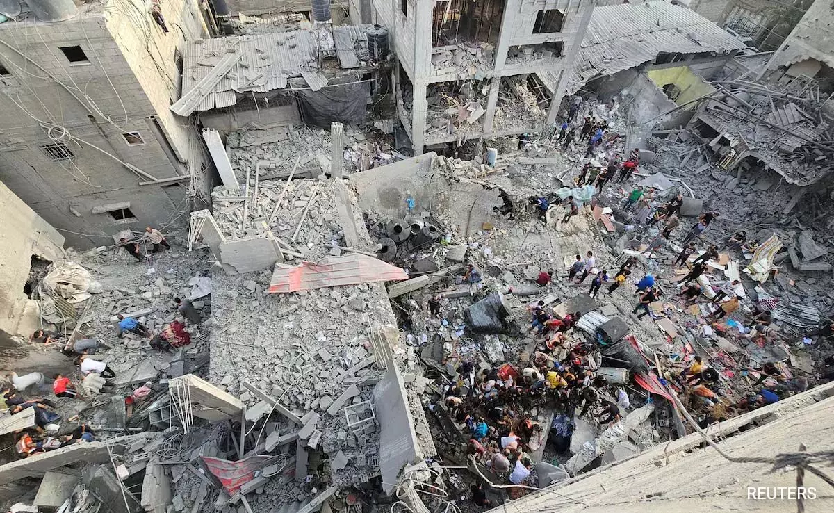Gaza अस्पताल परिसर पर इजरायली हवाई हमले से 5 की मौत, 18 घायल