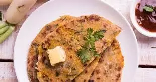 Recipe: घर में बनाए नए तरीके से मिर्च-धनिया का स्वादिष्ट पराठा