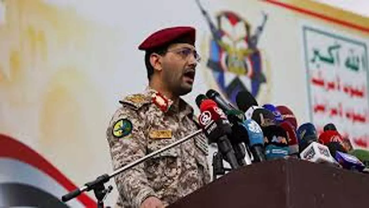 Yemen के हौथियों ने दो सप्ताह में शिपिंग लेन पर पहला हमला करने का दावा किया