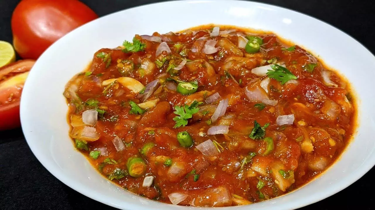 Recipe: इस नए तरीके से बनाये टमाटर की चटनी, जाने रेसिपी