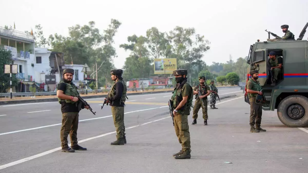 Jammu: अनुच्छेद 370 हटने की पांचवीं वर्षगांठ पर जम्मू में कड़ी की गई सुरक्षा