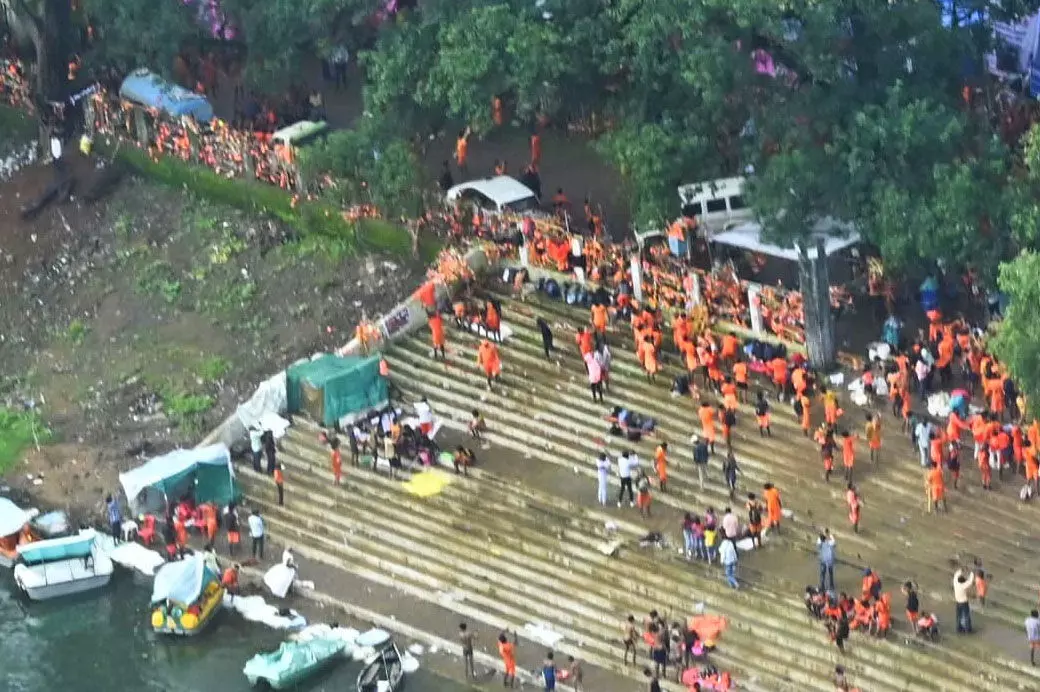 भोरमदेव में कांवड़ियों और श्रद्धालुओं के बोल बंम, हर-हर महादेव के नारे से गूंज रहा भगवान शिव का दरबार