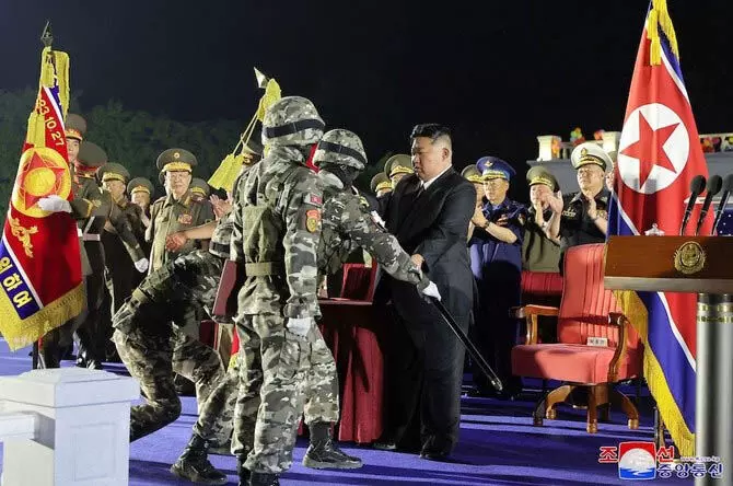 King Jong ने 250 परमाणु-सक्षम मिसाइल लांचर की डिलीवरी की