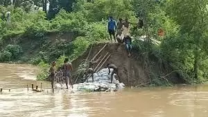 Bihar Flood: नालंदा में 6 स्थानों पर तटबंध टूटा, कई जिलों में नदियां उफान पर