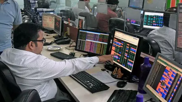 Midcap और स्मॉलकैप सूचकांकों में 4% की गिरावट, अन्य में 5% से अधिक