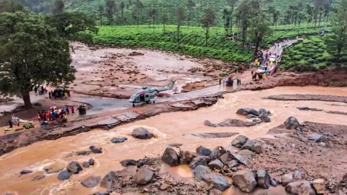 Wayanad landslide: सातवें दिन में खुले स्कूल, अभी भी कई लापता