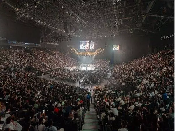 Abu Dhabi में UFC फाइट नाइट शोडाउन में नूरमगोमेदोव ने सैंडहेगन को हराया