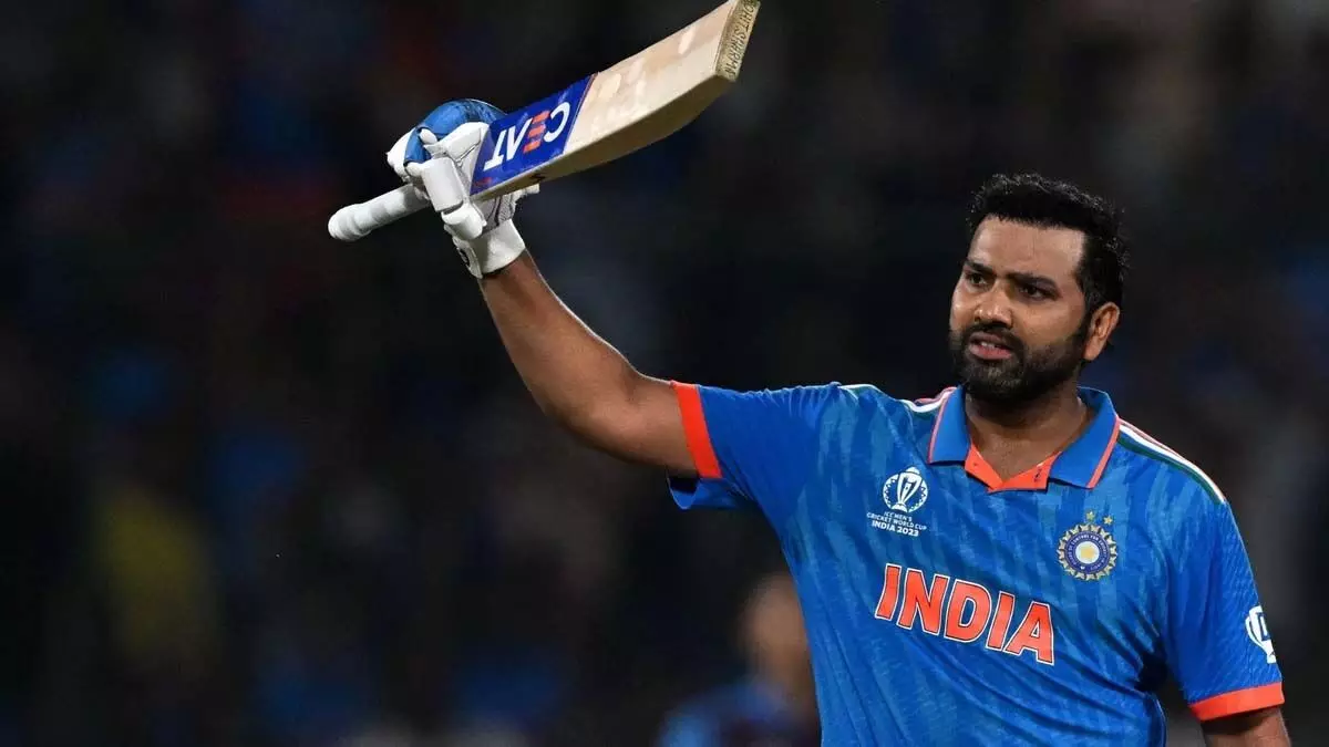 Rohit Sharma वनडे क्रिकेट में 300 छक्के लगाने वाले पहले भारतीय