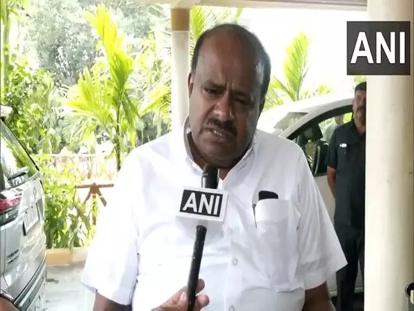 HD Kumaraswamy ने कर्नाटक में कांग्रेस सरकार पर निशाना साधा, पारदर्शिता के वादे पर सवाल उठाए