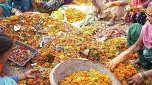 Gujarat में श्रावण मास में फूलों की कीमतों में उछाल