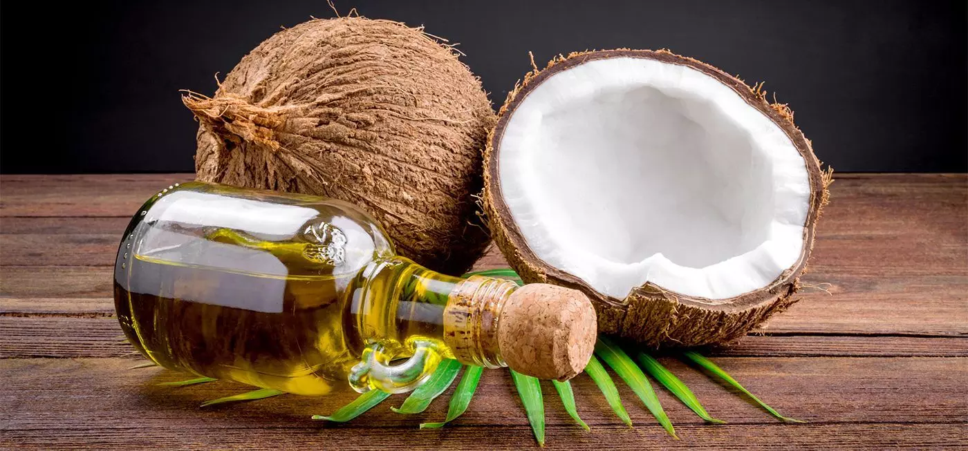 Lifestyle: नारियल का तेल करता है त्वचा, बालों और स्वास्थ्य की बेहतर देखभाल