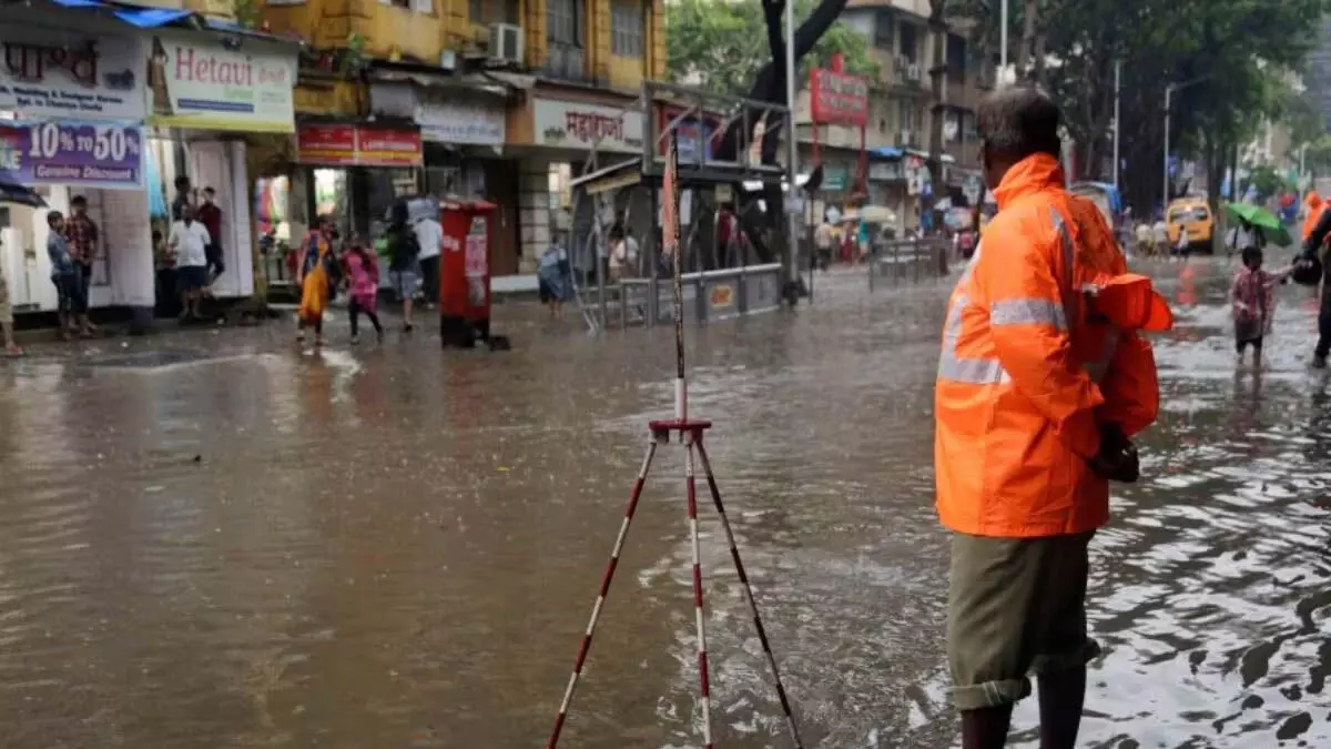 मुंबई: मैनहोल कवर चोरी रोकने के लिए BMC ने स्मार्ट सेंसर लगाने की योजना