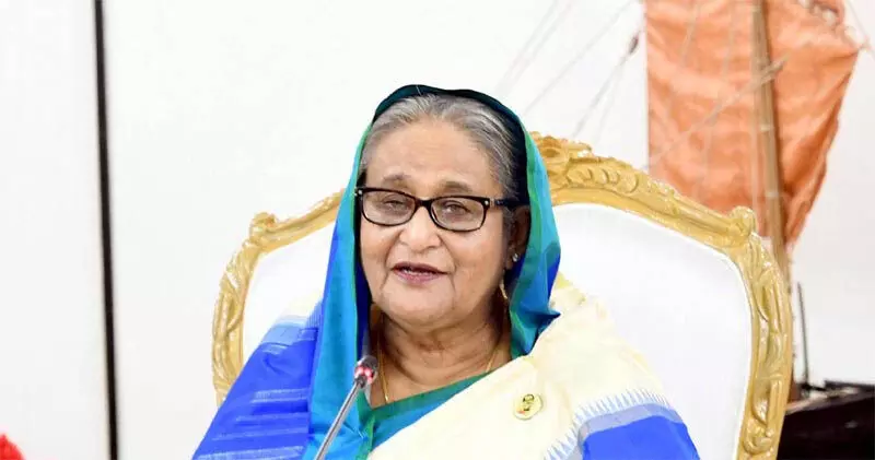 Sheikh Hasina बांग्लादेश से भागती दिखीं, संभवत: त्रिपुरा जाएगी