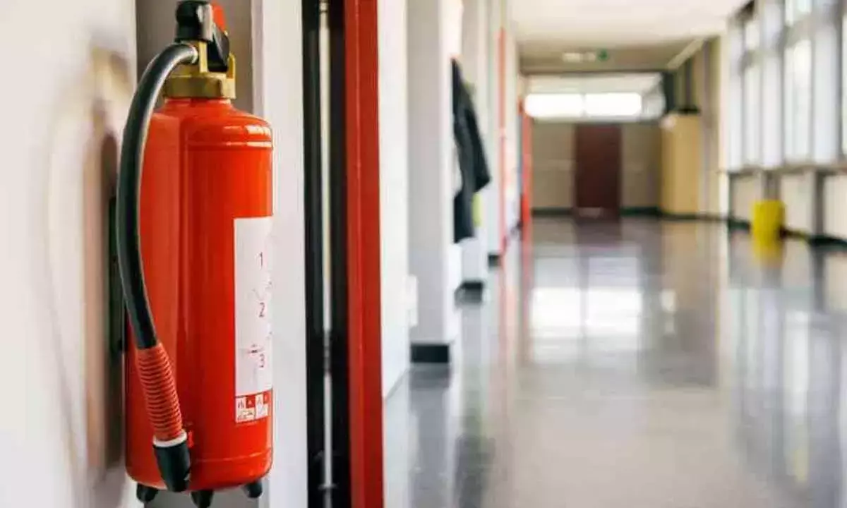 अस्पतालों में नर्सों की संख्या अधिक है, लेकिन आग से बचाव के उपकरण कम: CAG