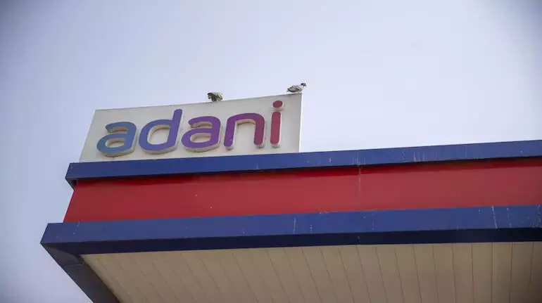 Adani Energy Solutions ने 1 अरब डॉलर जुटाए