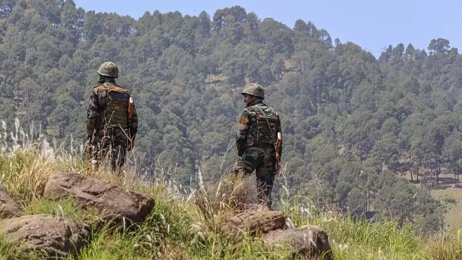 Jammu में अंतरराष्ट्रीय सीमा पर पाकिस्तानी घुसपैठिये का शव वापस लाया गया