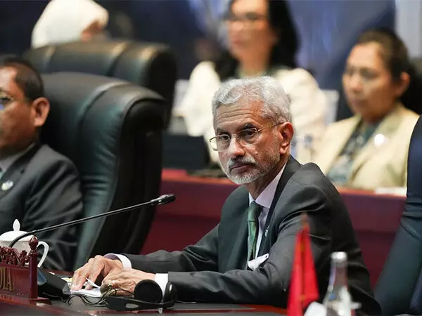 Jaishankar ने प्रधानमंत्री मोदी को बांग्लादेश की स्थिति से अवगत कराया