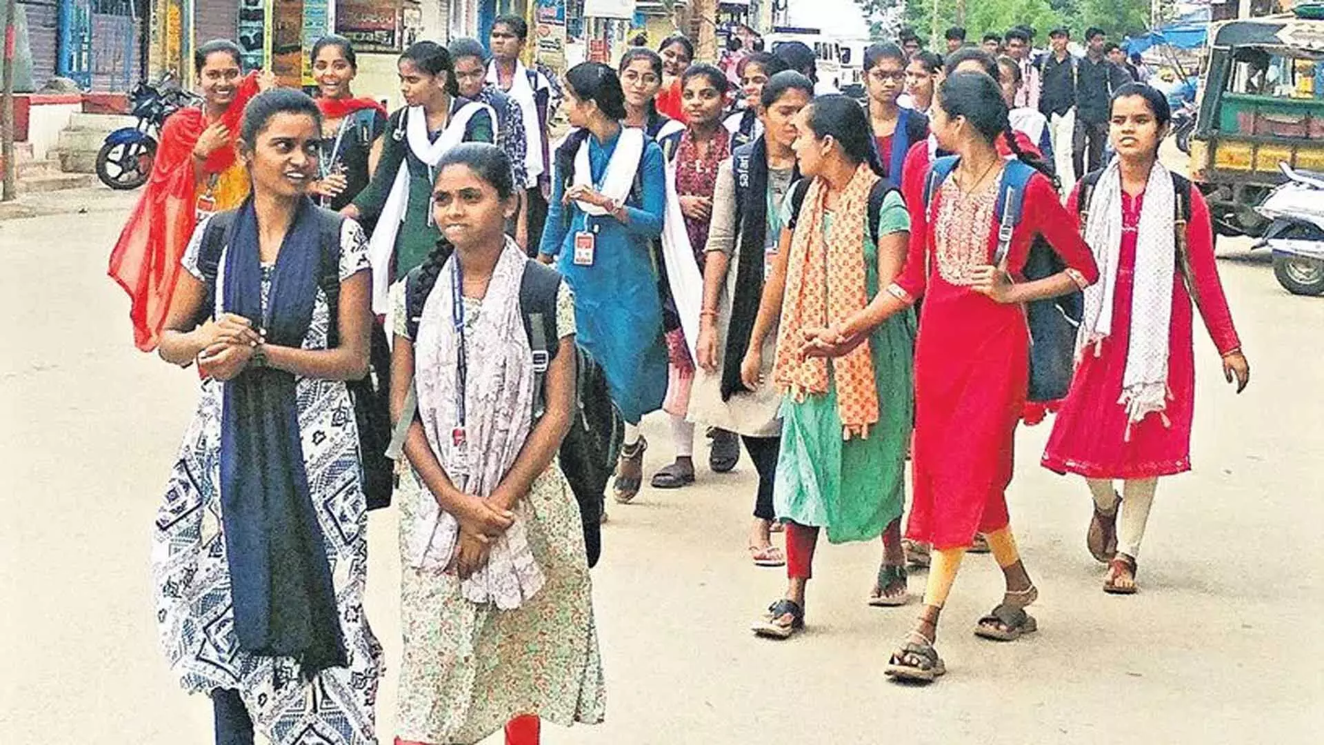 Telangana के सरकारी जूनियर कॉलेजों में दाखिले में भारी गिरावट