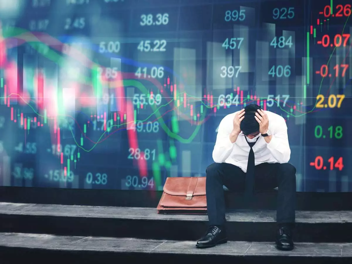 Japan में शेयर बाजार में भारी गिरावट