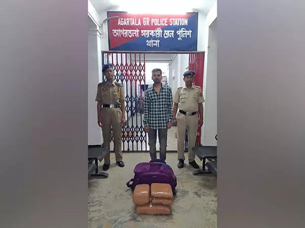 Tripura: 13 किलो गांजा के साथ व्यक्ति गिरफ्तार