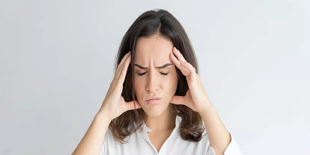 Health Tips: जाने तनाव के लक्षण और शारीरिक संकेत