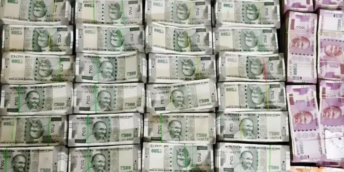 Telangana हीरा ग्रुप पर छापेमारी: ईडी ने 90 लाख रुपये नकद, 12 महंगी कारें जब्त कीं