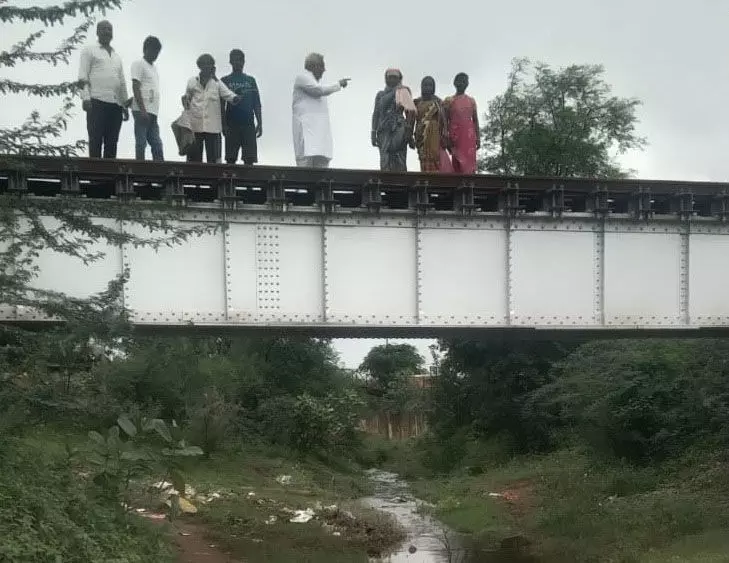 बरसात में भी ठगड़ाबांध का जल स्तर गिरा