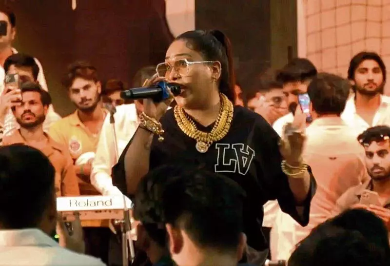 Haryana : चौटाला की प्रतिद्वंद्विता ने कलाकारों को विभाजित कर दिया