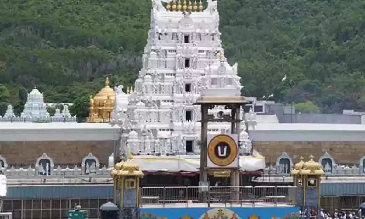 Tirumala मंदिर में बड़ी संख्या में श्रद्धालु उमड़े