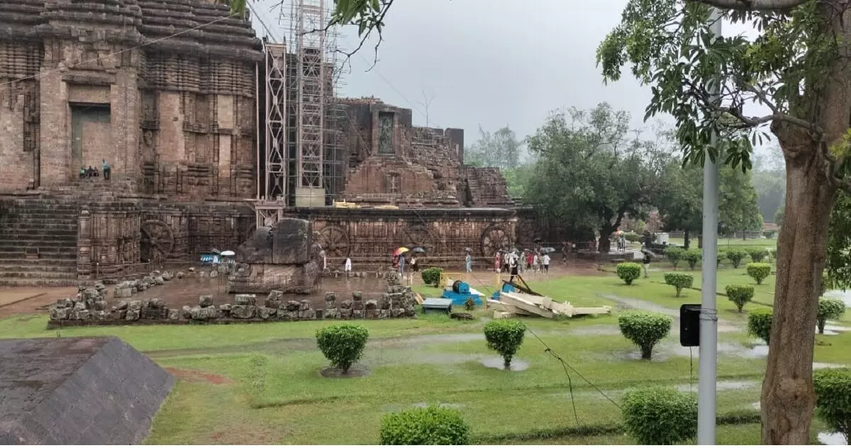 Odisha के कोणार्क मंदिर में भीषण जलभराव से दर्शनार्थी परेशान
