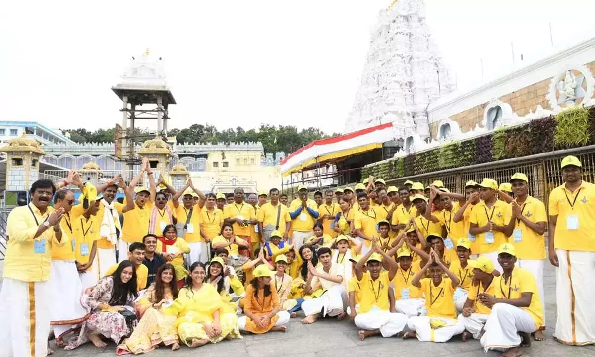 Chennai के दिव्यांग बच्चों ने तिरुमाला का दौरा किया