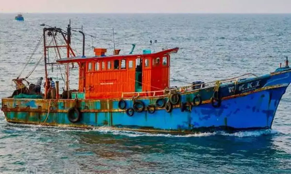 Andhra Pradesh: मछली पकड़ने वाली नौकाओं में ट्रैकिंग उपकरण लगाए जाएंगे