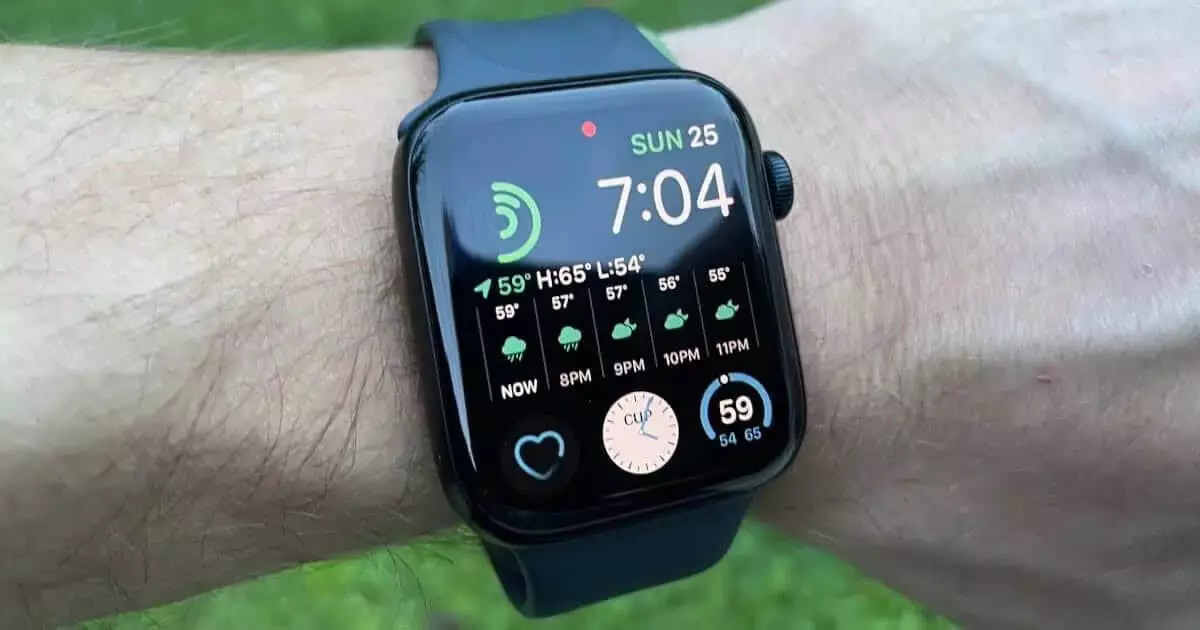 Apple Watch SE 2024 में एल्युमीनियम की जगह प्लास्टिक बॉडी का इस्तेमाल