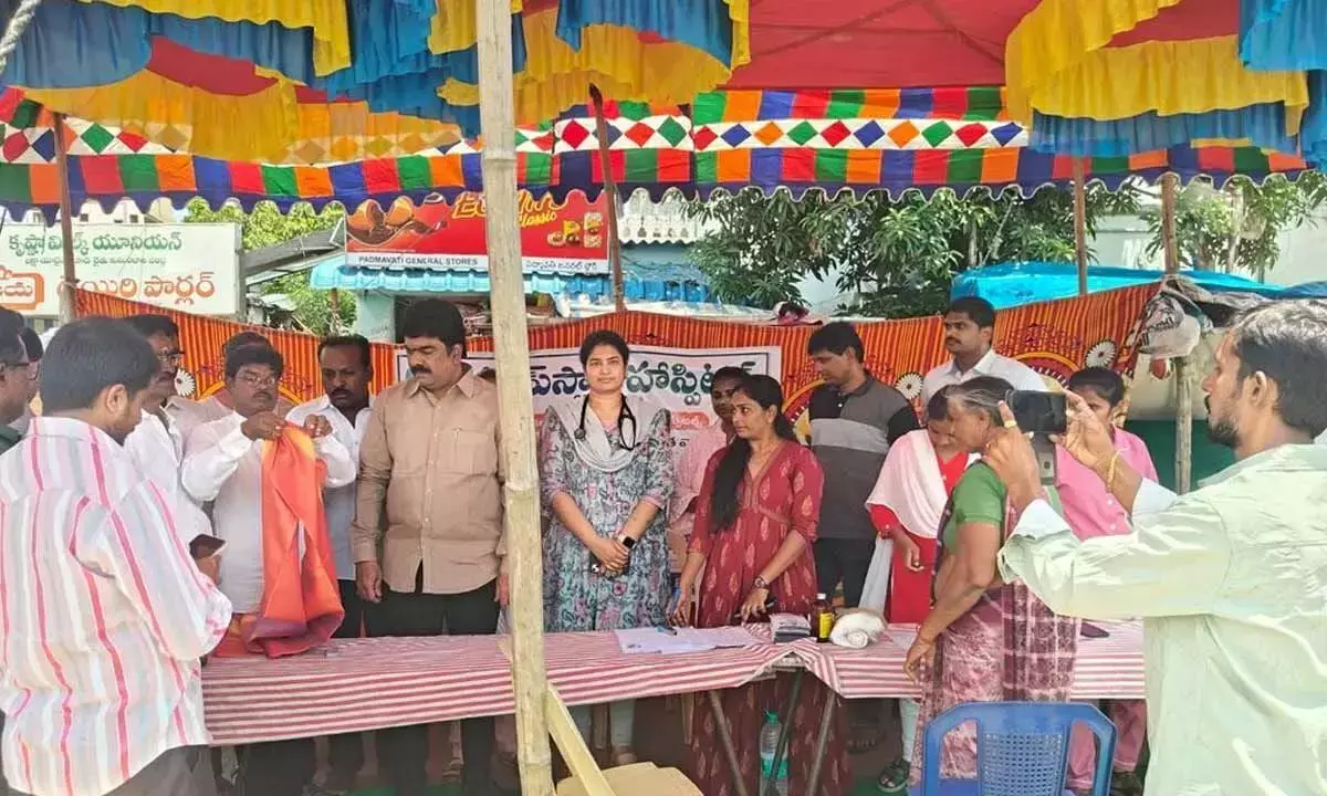 Vijayawada: निःशुल्क चिकित्सा शिविर आयोजित