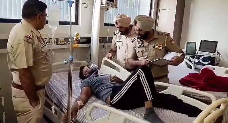 Jalandhar: पठानकोट चौक पर प्रतिद्वंद्वी गुटों में गोलीबारी, एक घायल