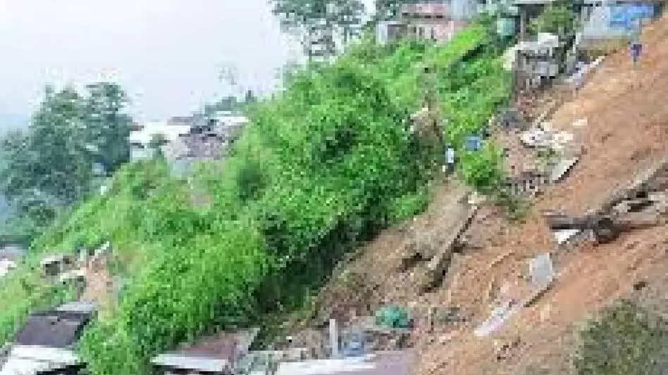 Nagaland : भूस्खलन से प्रमुख चखाबामा-जुन्हेबोटो सड़क बाधित, रखरखाव को लेकर चिंताएं बढ़ीं