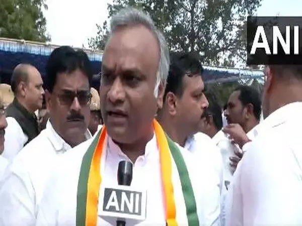 Priyank Kharge ने बांग्लादेश में अशांति पर कहा, विदेश नीति पूरी तरह विफल रही