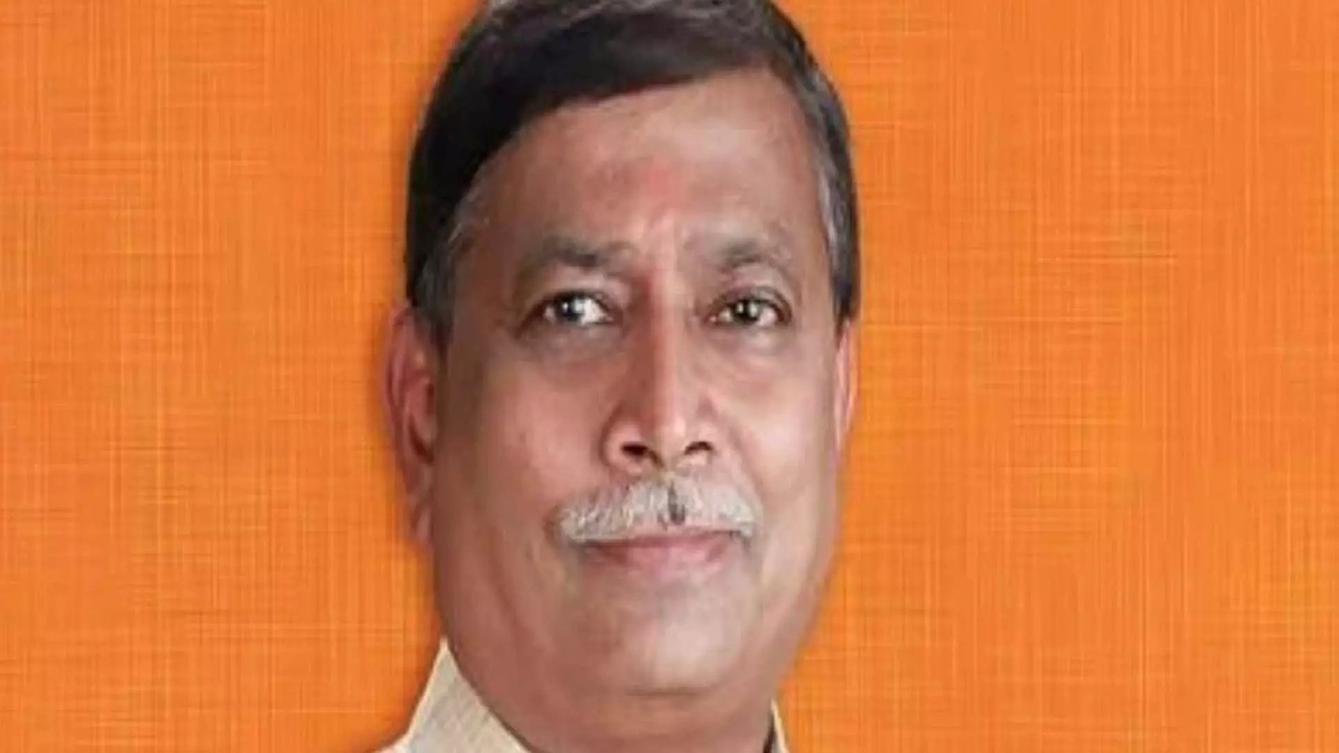 Shiv Sena (UBT) नेता का दावा, शिंदे गुट के व्हिप ने देरी की रणनीति के तहत याचिका दायर की
